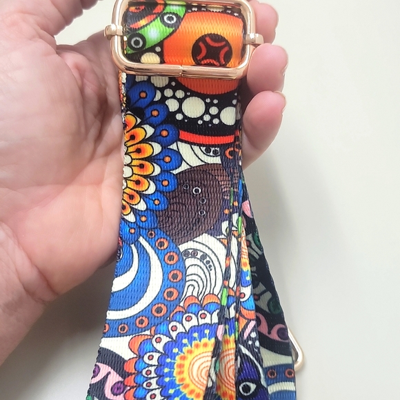 Adjustable Geometric Pattern Shoulder Strap Expandable 45" - Picture 6 of 7